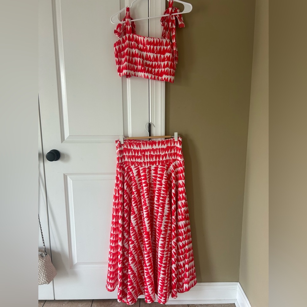 Boutique Skirt Set Size S